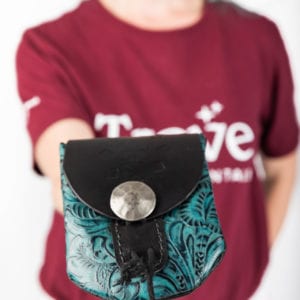 Leather skull pouch