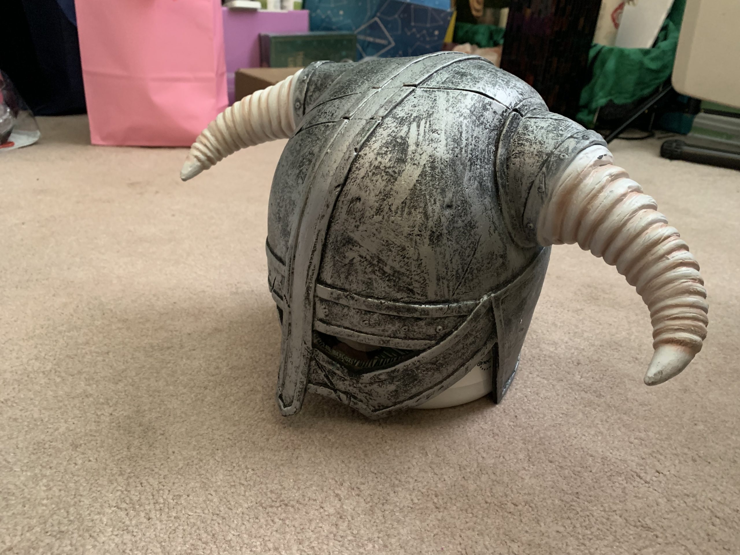 Skyrim / Dragonborn / horned helmet